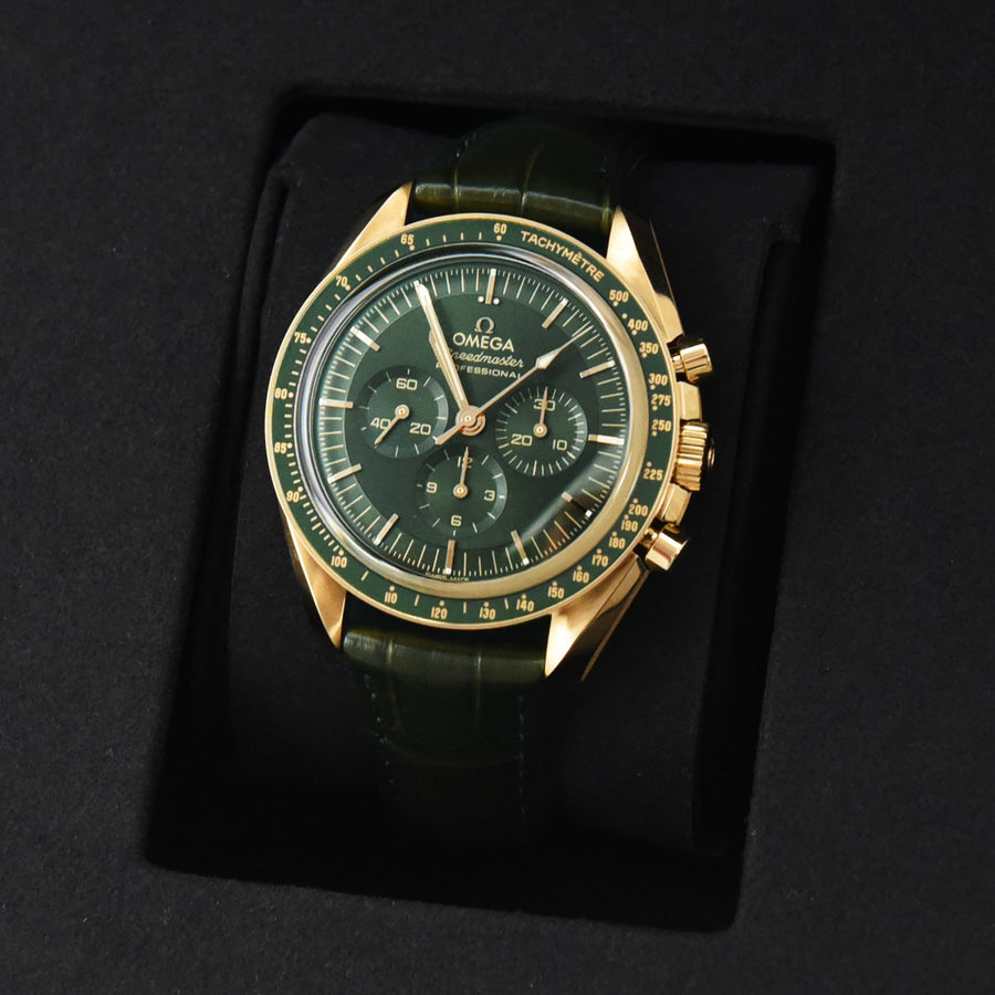 Omega Speedmaster Moonwatch Green Dial Leather Ref: 31063425010001 - My Jewel World